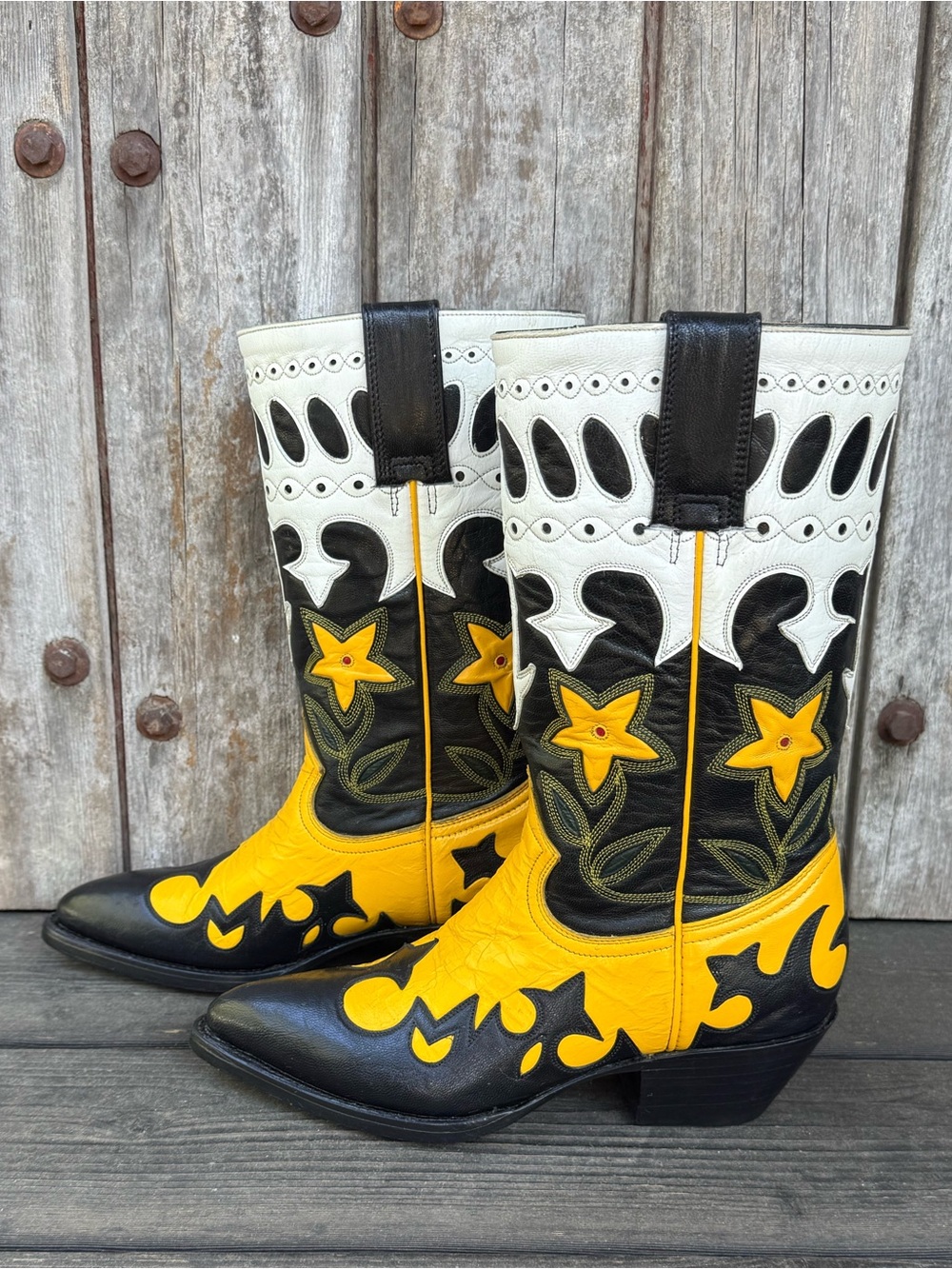 Vintage Montana “Starflower" Design Women's Cowboy Boots